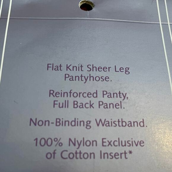 Gloria Vanderbilt Daysheer  Sandalfoot Pantyhose Size:  D, Color:   Taupe C-13 - Picture 9 of 12